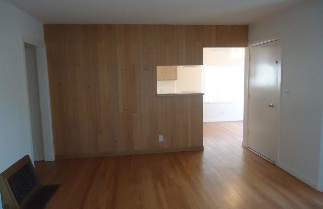 8017 Holy Cross Place ($150) Gallery 3