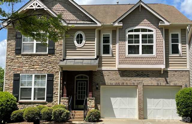 8124 Lynwood Square photos photos