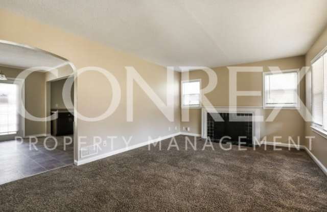 4214 Northeast Chaumiere Road Gallery 4