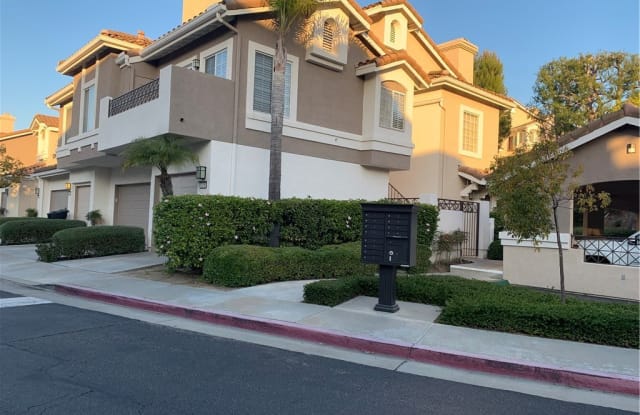 1058 S Dewcrest Drive - 1058 South Dewcrest Drive, Anaheim, CA 92808