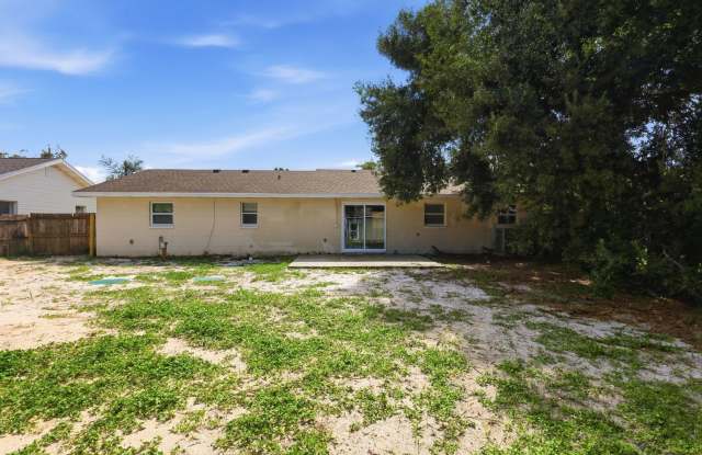 Charming 2-Bedroom, 1-Bath Home in Lakeland, FL Gallery 4