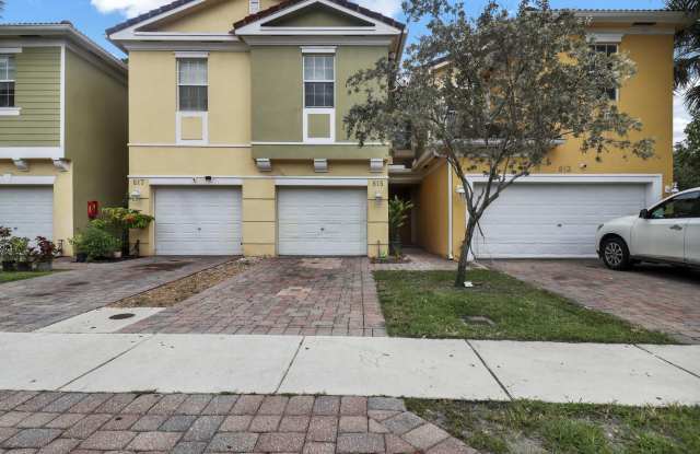 815 Pipers Cay Drive photos photos