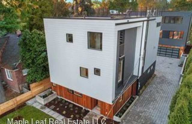 5725 25th Ave NE - 5725 25th Avenue Northeast, Seattle, WA 98105