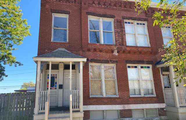 Spacious 4 bedroom 2 bath Townhome Updated available for October 1 Move In! photos photos