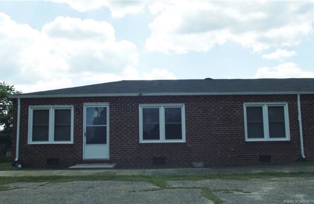 2160-4 Wingate Road - 2160 Wingate Rd, Fayetteville, NC 28304