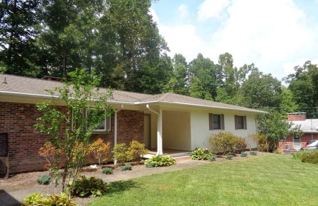 295 Horseshoe Drive Gallery 2