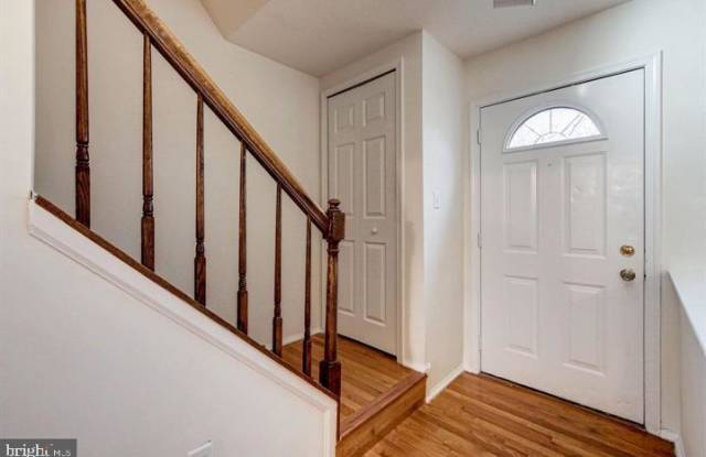 15702 PILLER LANE Gallery 2