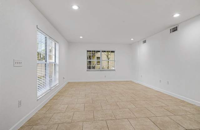 3525 NW 114th Lane unit: 3529 photos photos