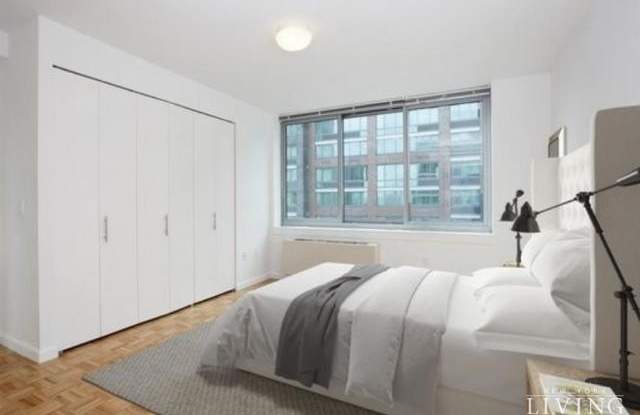 4705 Center Boulevard Gallery 2