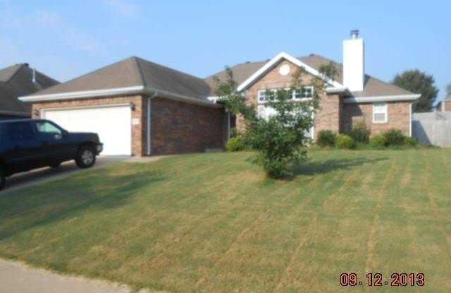 602  SW Maidstone  AVE photos photos