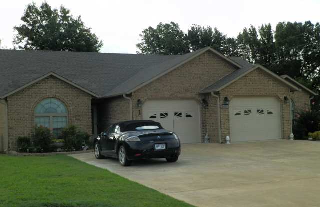 1805 North 9 1/2 Street - 1 Gallery 1