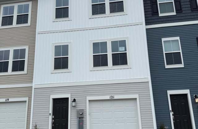 121 KINKADE Court photos photos