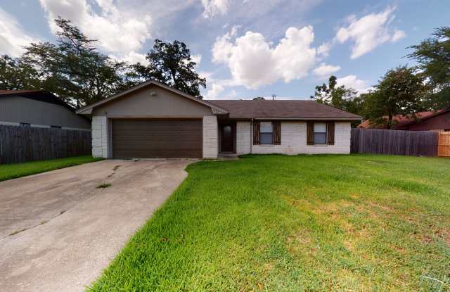 1003 Val Verde Dr photos photos