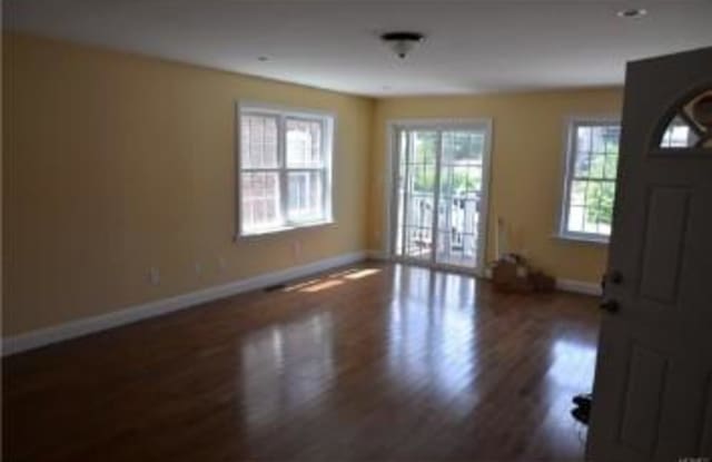 549 South 11th Avenue Gallery 3