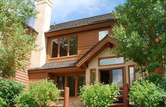 2410 Deer Lake Drive photos photos