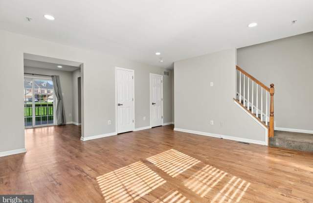 213 TANAGER Court Gallery 3