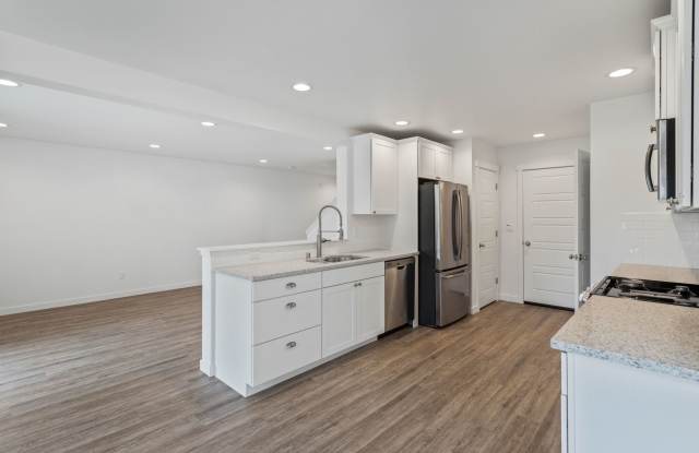 3 Bed 2.5 Bath - Townhome - Hillcrest - NAS Whidbey Gallery 4