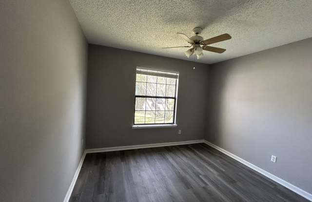 7734 INVERMERE Boulevard N Gallery 4