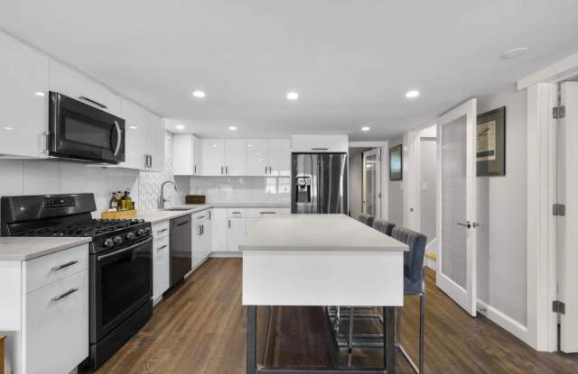 4701 Olden Road Gallery 2
