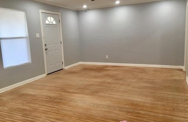 2107 Florida South Gallery 3