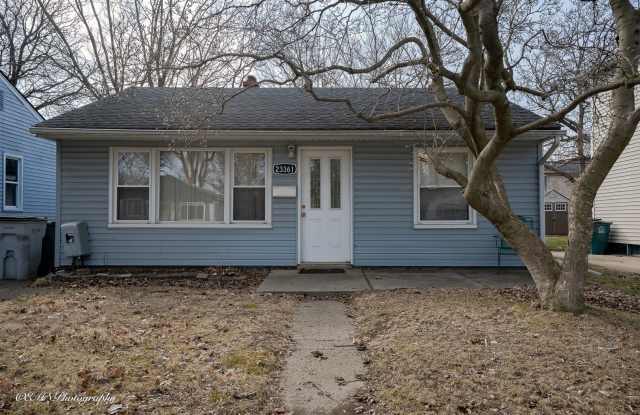 Charming 3 bedroom Hazel Park Ranch photos photos