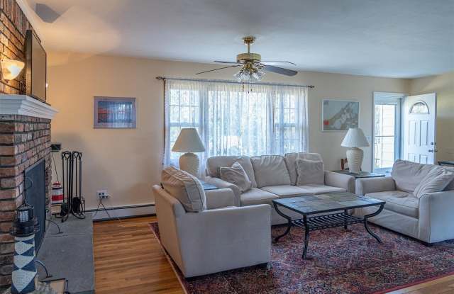 155 Delmar Drive Gallery 4