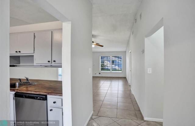 5550 Lakewood Cir S Gallery 4