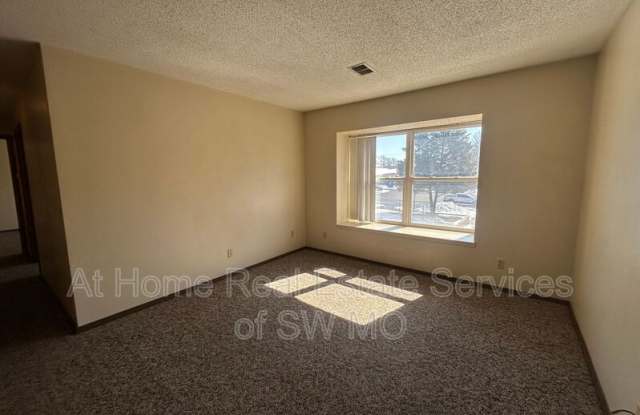 1947 S Ingram Mill Rd Gallery 2