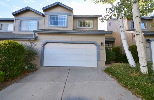Spacious 3BR Townhome – Everything Included & Dog Friendly Gallery 1