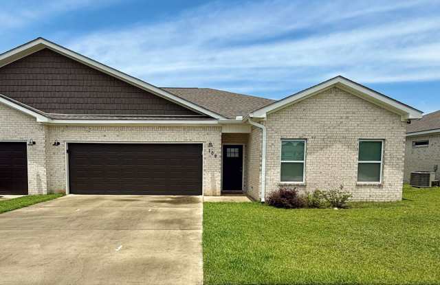 Fully Furnished 3BR/2BA Duplex in Avalon Subdivision! Gallery 1