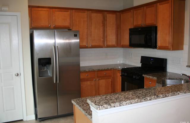 8323 Hollister Hills Drive Gallery 4