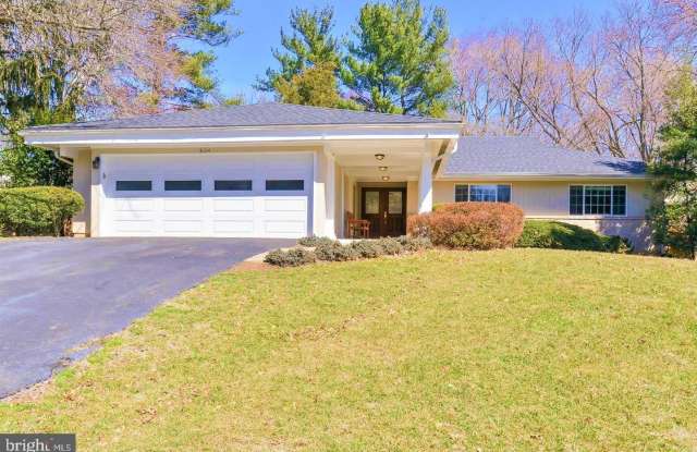 8104 FALSTAFF RD - 8104 Falstaff Road, McLean, VA 22102