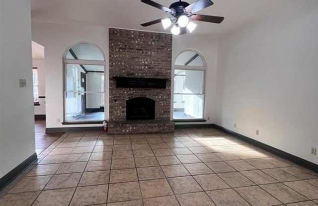 4113 Scotland Drive Gallery 3