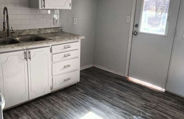 COMING SOON! 3 Bedroom / 1 Bathroom House for Rent – 1606 SE 61st St, OKC Gallery 4