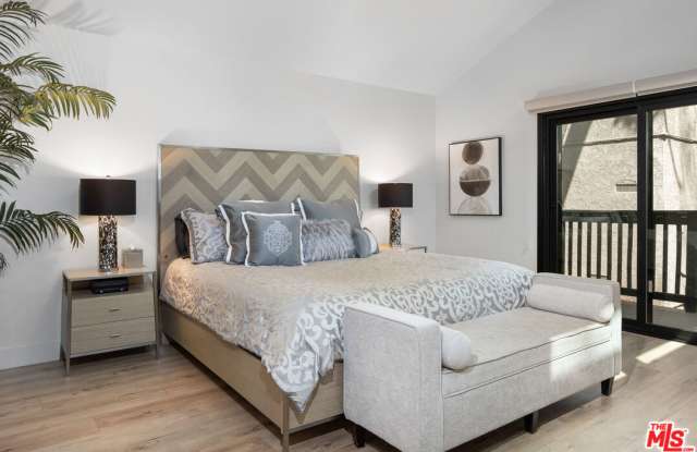 24946 Ravenswood Gallery 4