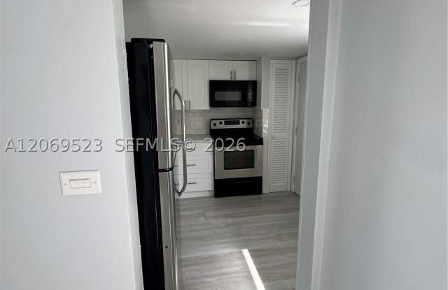 1398 NE 191st St Gallery 4