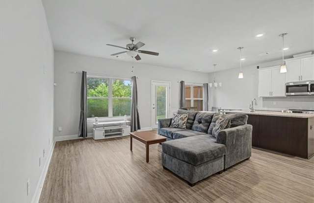 1360 Sugar Glen Court Gallery 3