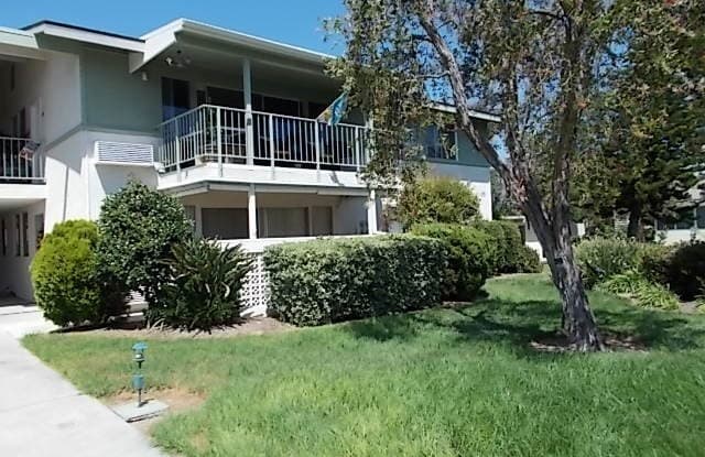 715 Avenida Majorca - 715 Avenida Majorca, Laguna Woods, CA 92637