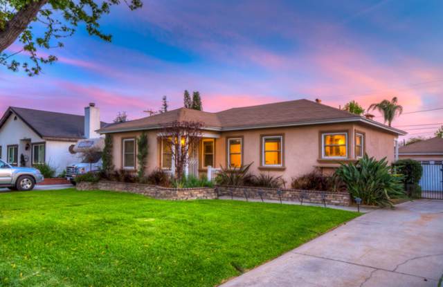 10708 Floral Dr Gallery 2