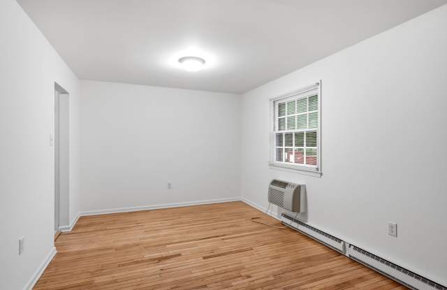 1126 Wayne Avenue Gallery 4