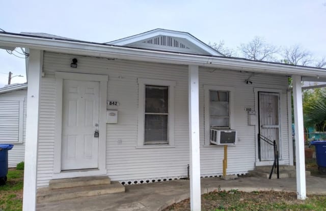 842 Steves Ave - 842 Steves Avenue, San Antonio, TX 78210