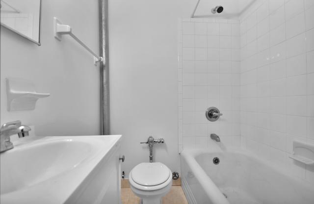 322 East 70th Street Gallery 4