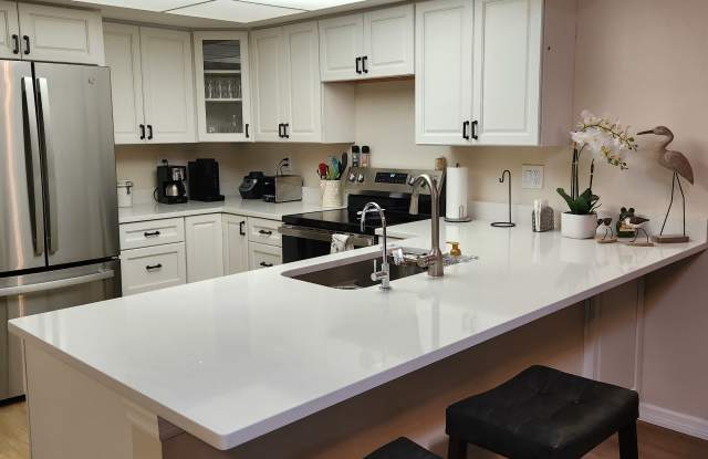 15610 Crystal Lake Dr Gallery 1