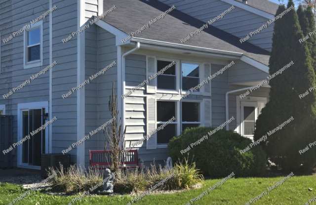 Updated 2 Bedroom Condo - 144 Holly Lane, Schererville, IN 46375