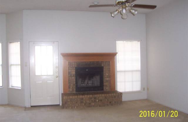 2316 Iowa Dr Gallery 2