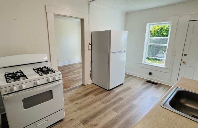 Newly Renovated 3-Bedroom Apartment in Adams Gallery 3