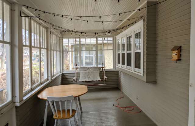 1930 Portland Avenue Gallery 2