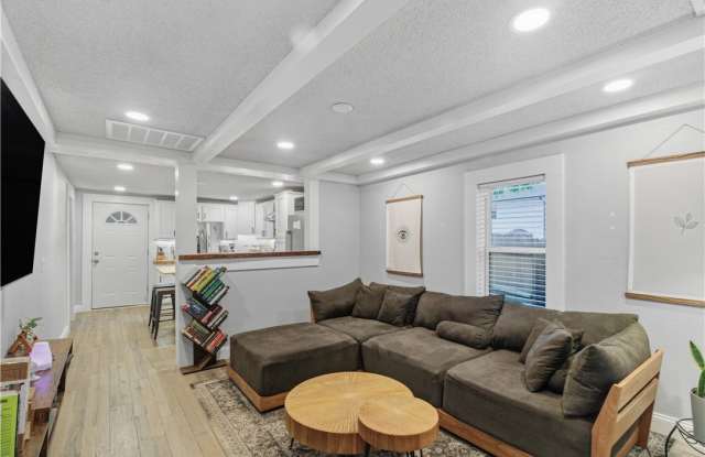 412 Charles Avenue photos photos