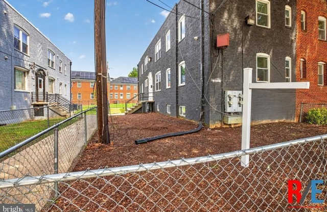 4306 HALLEY Terrace SE Gallery 2