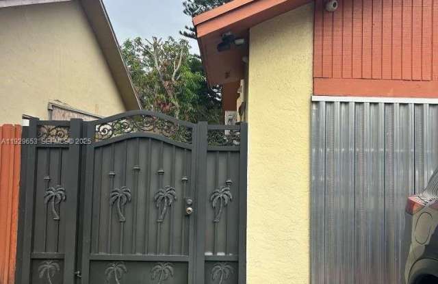 12945 SW 116th St photos photos